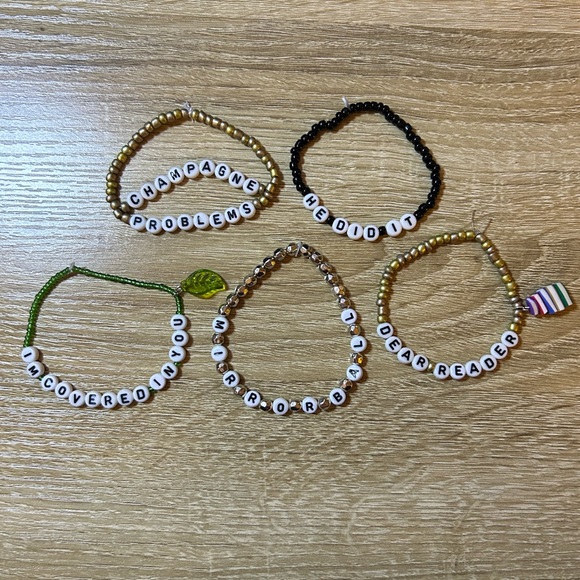 Taylor Swift Jewelry - Friendship bracelets (Taylor’s Version)